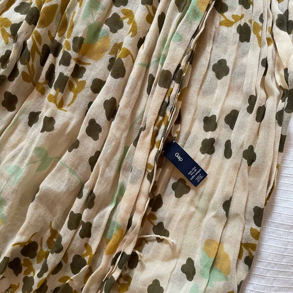 Long scarf - Picture 5 of 5
